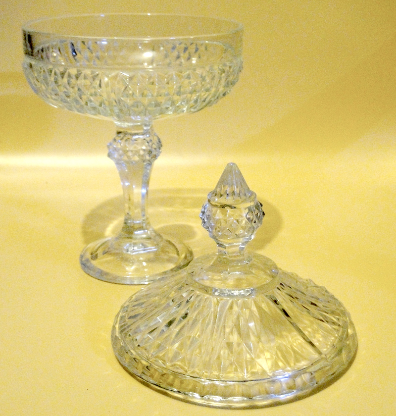 وعاء حلوى كريستالي قائم على قاعدة (Pedestal Candy Dish) مع غطاء - الصورة 4