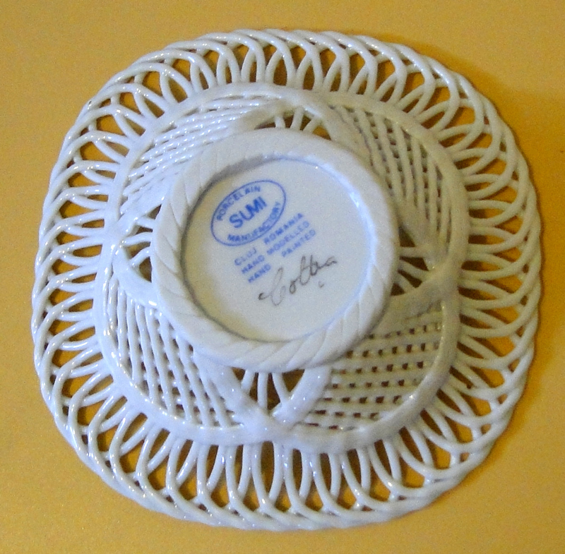 وعاء فخاري مخرم عتيق من البورسلان (Reticulated Porcelain Bowl) ومصنوع يدويًا - الصورة 5